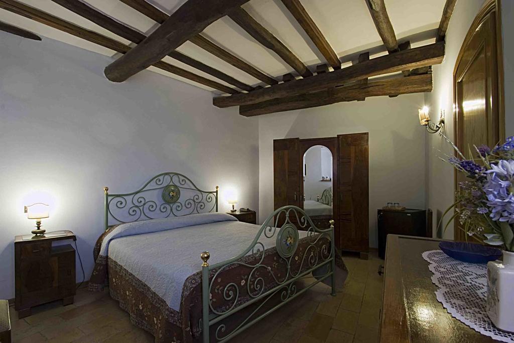 Cristina Hotel